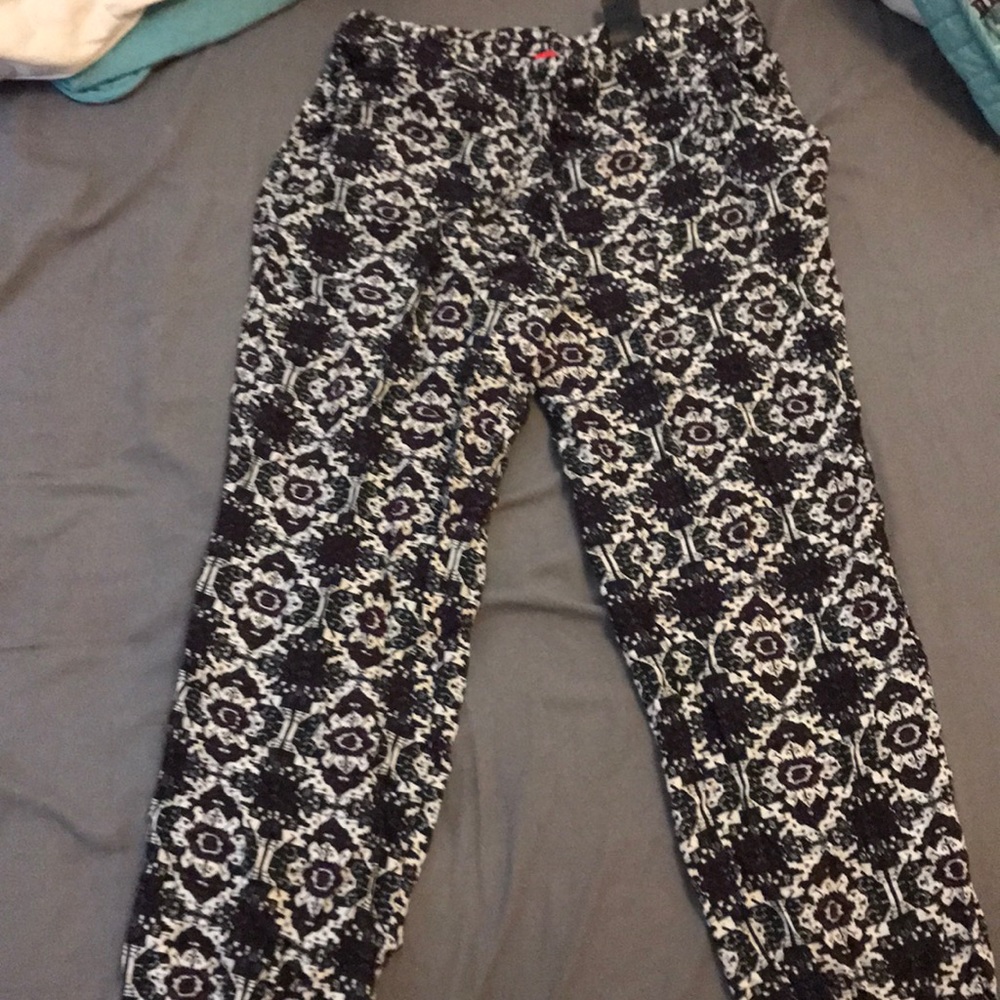 Patterned pants